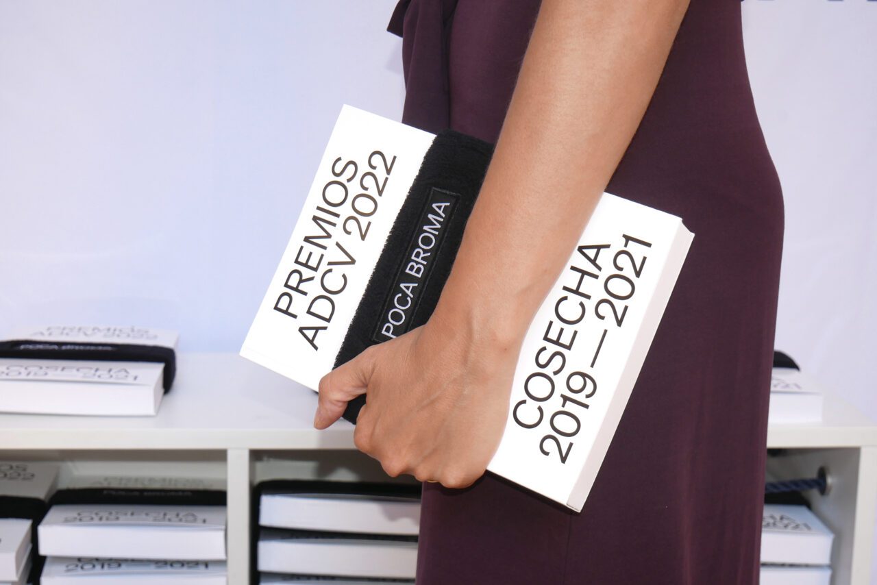 El llibre ‘Premis ADCV 2022’ es presenta l’1 de juliol en Las Naves