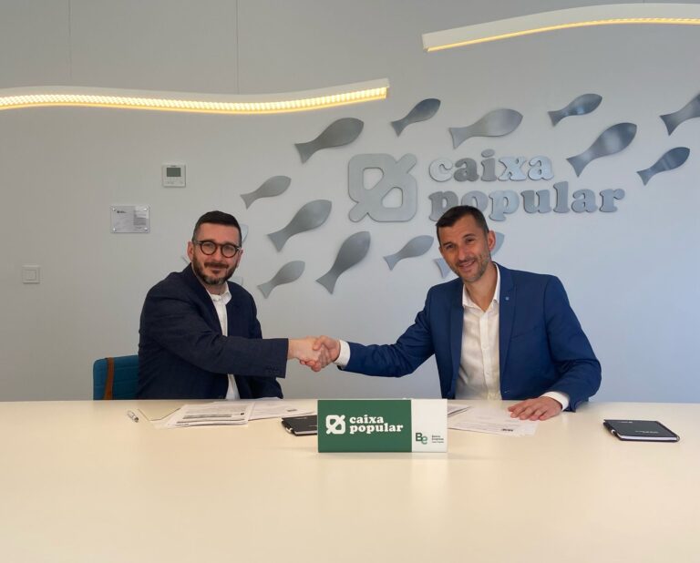 Firmamos un convenio con Caixa Popular para apoyar a profesionales y empresas de diseño
